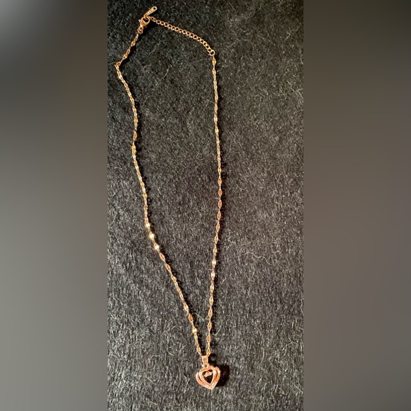 💥Heart with Floating Crystal Necklace - Rose Gold Plated💥 NIB - Picture 3 of 7